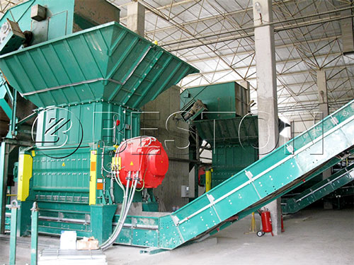 Large-size waste crusher